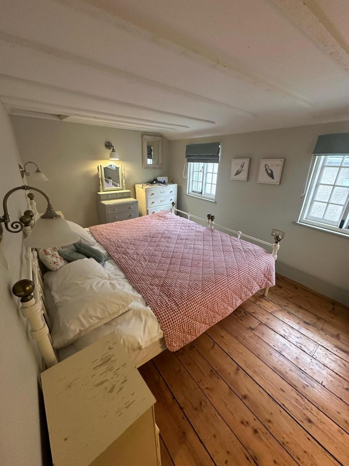 Little Monmouth 4 Bedroom Cottage, Old Town Lyme Regis, Dog Friendly And Parking Екстериор снимка