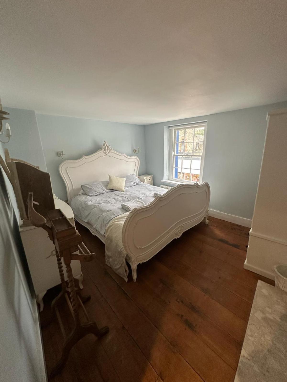 Little Monmouth 4 Bedroom Cottage, Old Town Lyme Regis, Dog Friendly And Parking Екстериор снимка